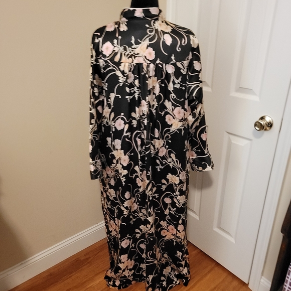 Christian Dior Vintage Black Floral Satin Robe Size L/XL - Picture 2 of 8